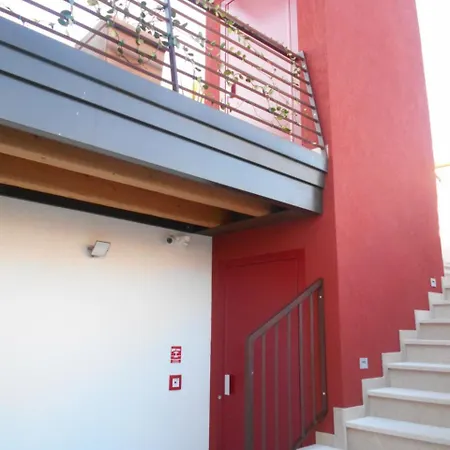 Righetto Han/Misafirhane *